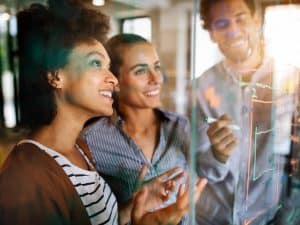 Course Image Develop Critical Thinking in Others