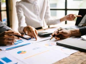 BSBOPS504 Manage business risk course title image.jpg